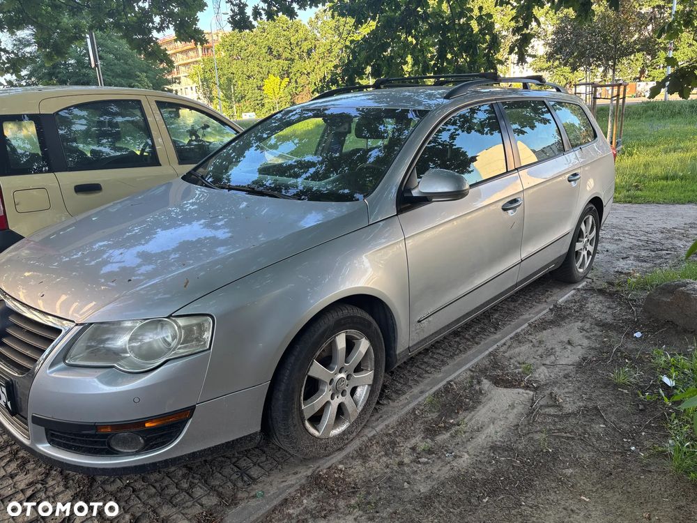 Volkswagen Passat 1.9 TDI Comfortline - 1