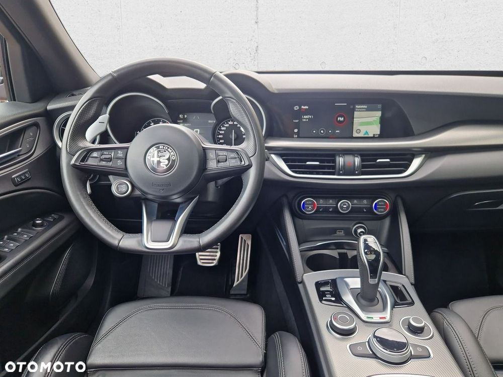 Alfa Romeo Stelvio - 18