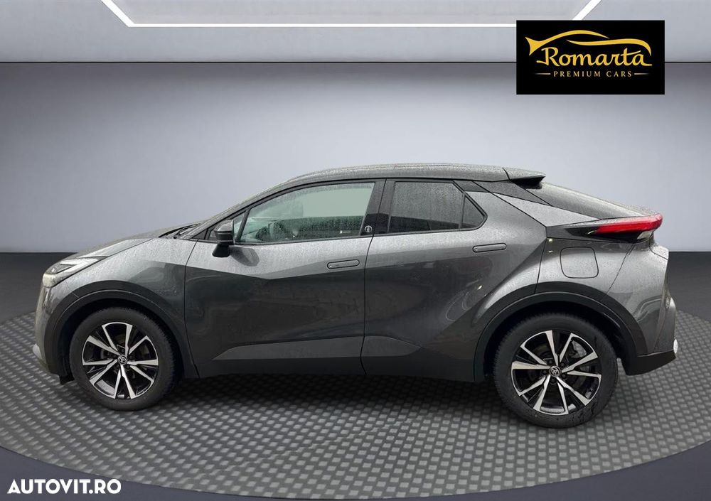 Toyota C-HR 1.8 Hybrid Team Deutschland - 12