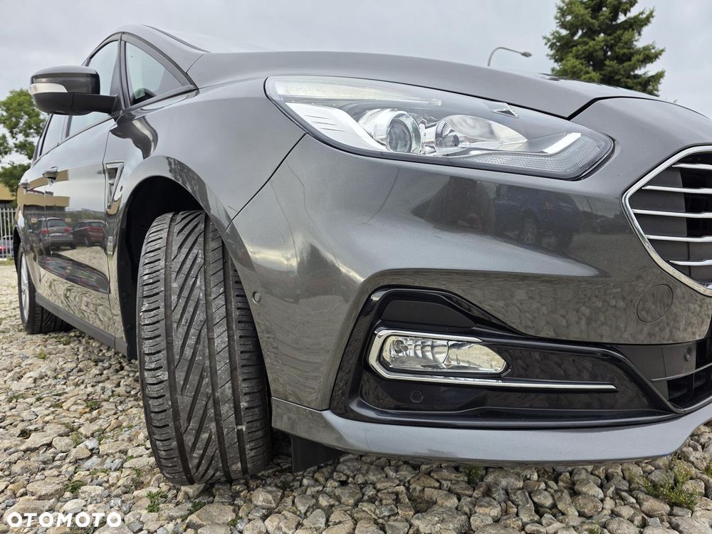 Ford S-Max 2.5 Duratec FHEV TREND - 33
