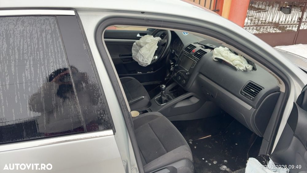 Volkswagen Jetta 1.9 TDI Comfortline - 5