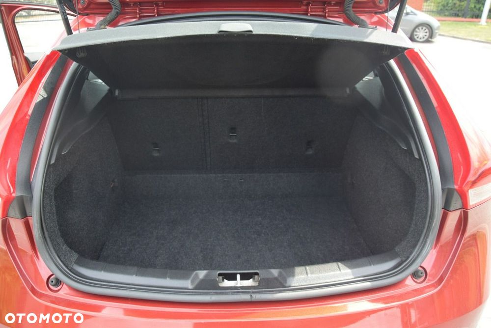 Volvo V40 D2 Momentum - 25