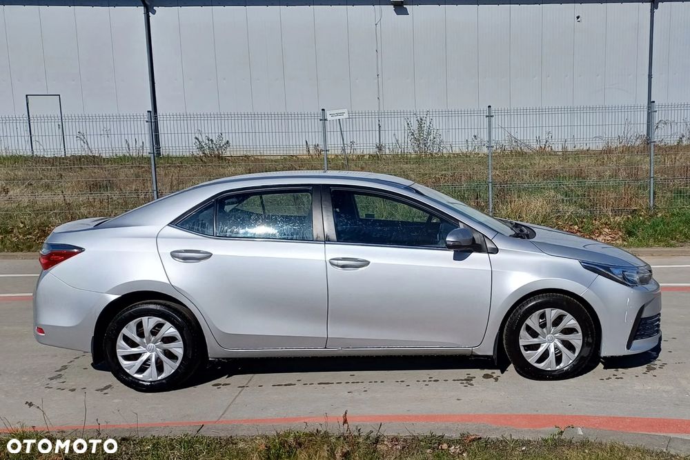 Toyota Corolla 1.4 D-4D Premium - 3