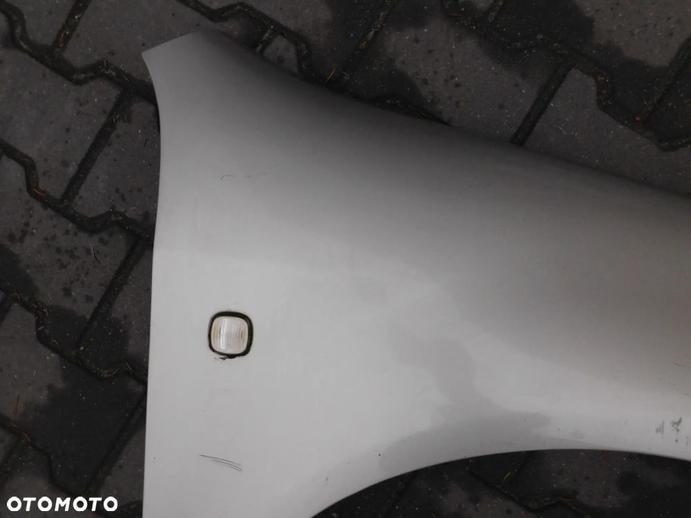 błotnik prawy przód SKODA FABIA I 01-10 - 4