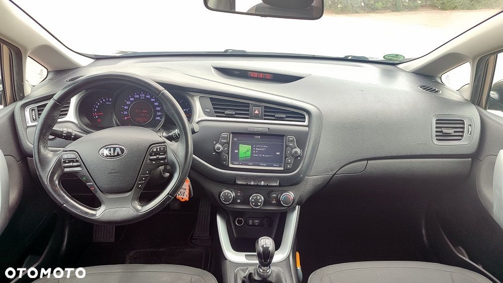 Kia Ceed 1.6 GDI Vision - 30