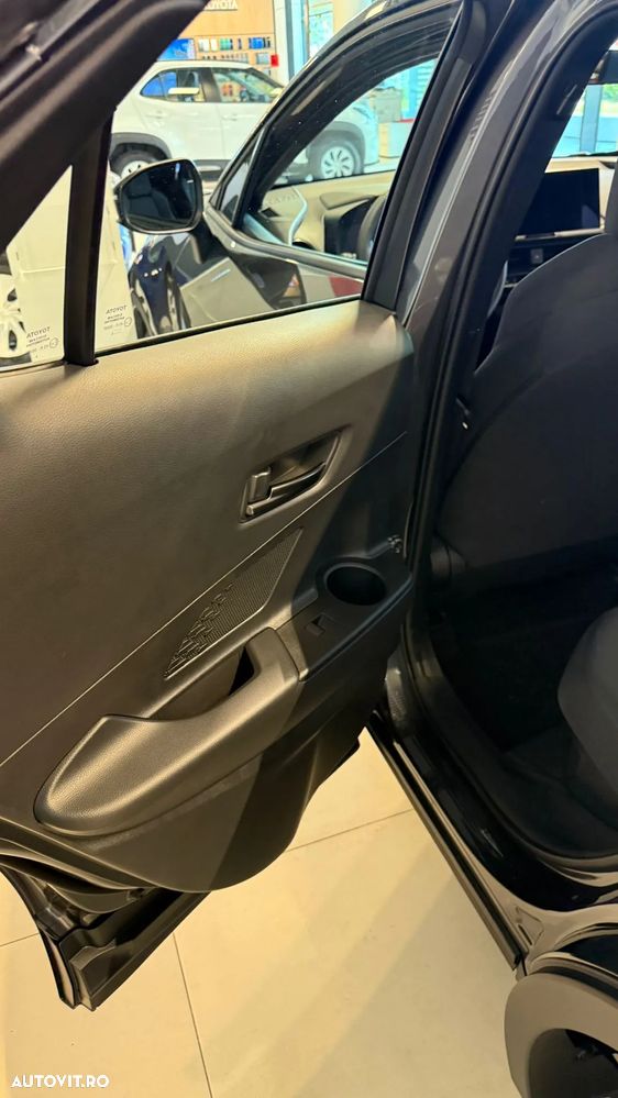 Toyota C-HR - 15