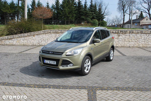 Ford Kuga 2.0 TDCi 2x4 Titanium