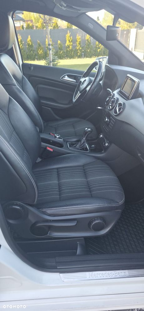 Mercedes-Benz Klasa B 180 CDI (BlueEFFICIENCY) - 15