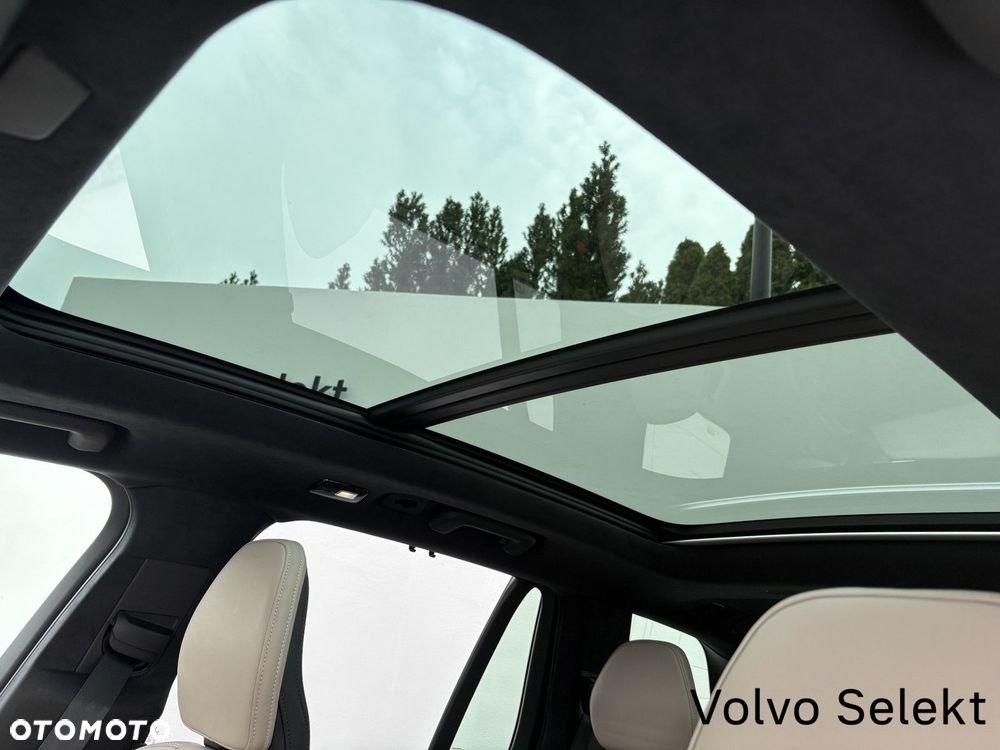 Volvo XC 90 - 22