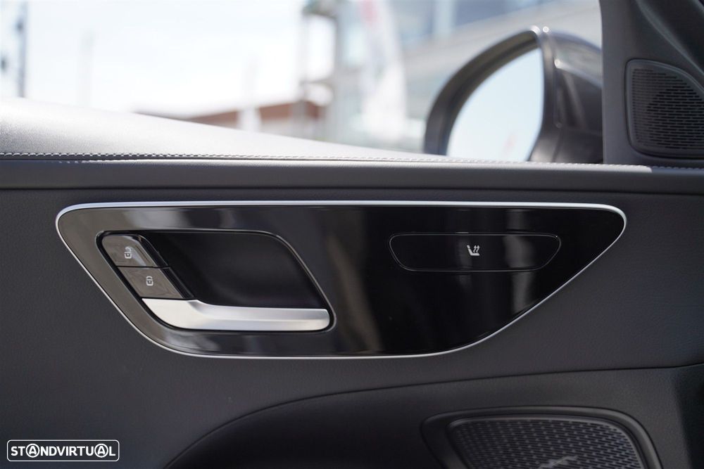 Mercedes-Benz C 300 de AMG Line - 33