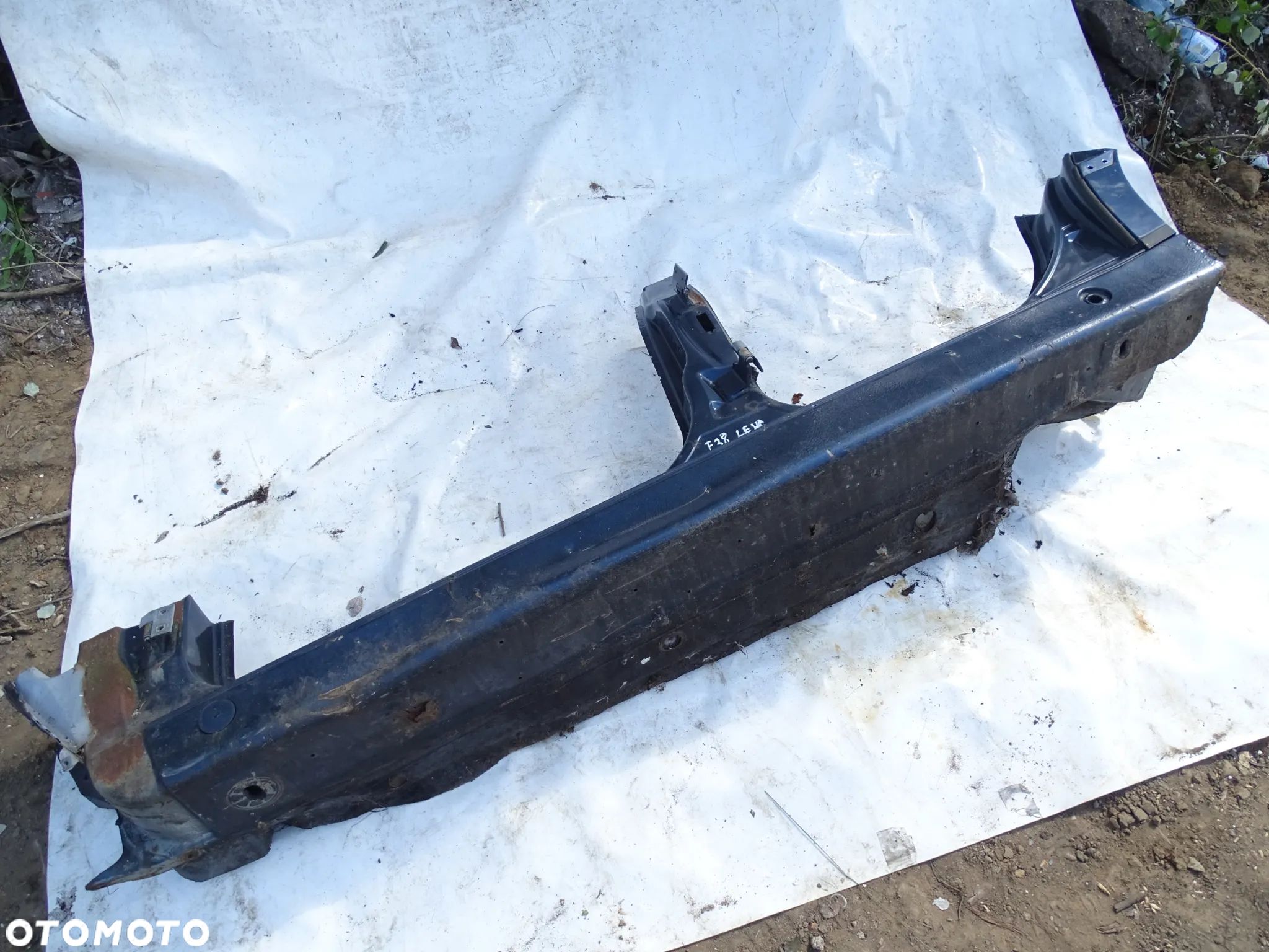 PRÓG LEWY SŁUPEK BMW E38 F-VAT - 1