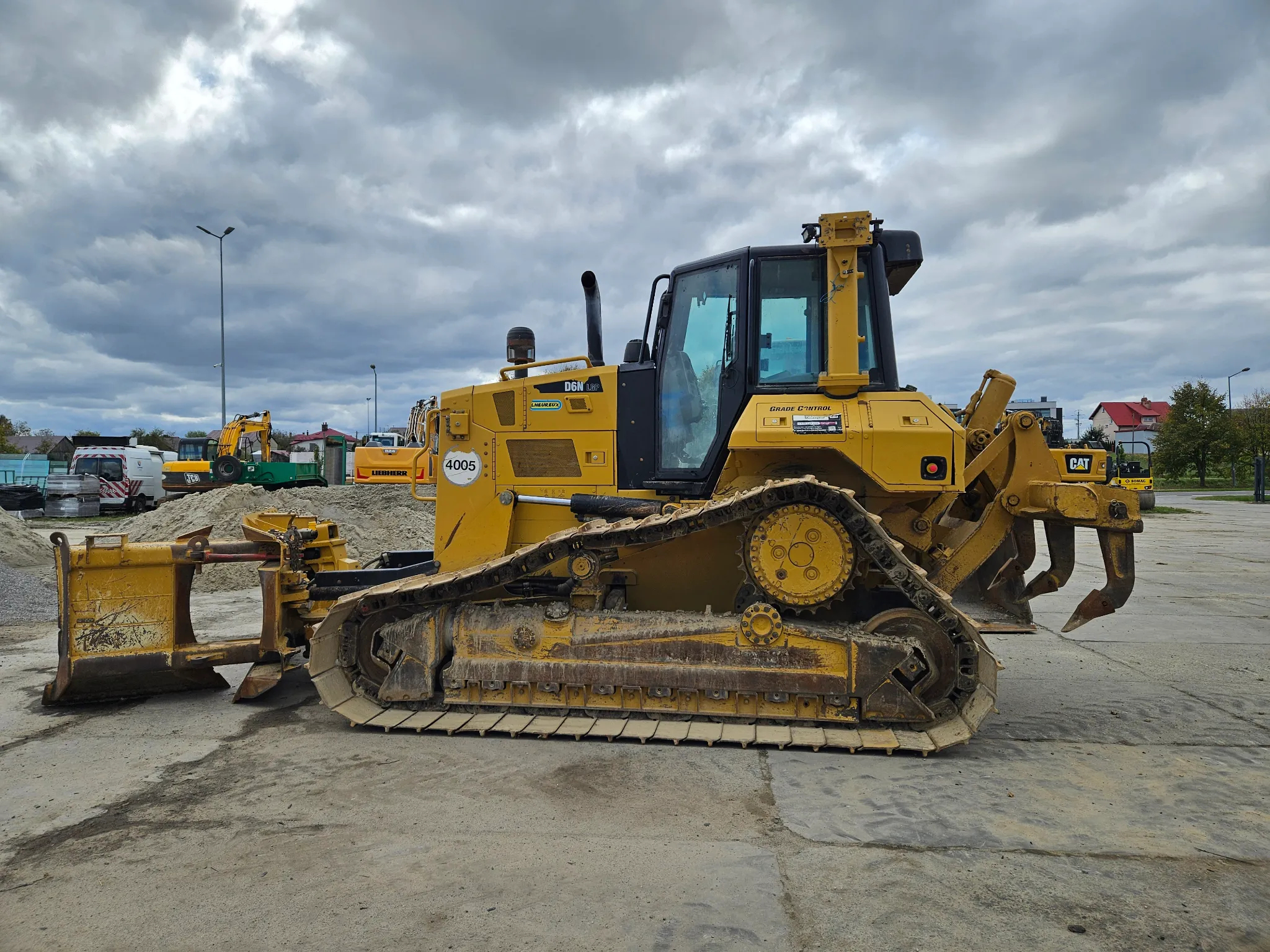 Caterpillar D6N LGP - 2