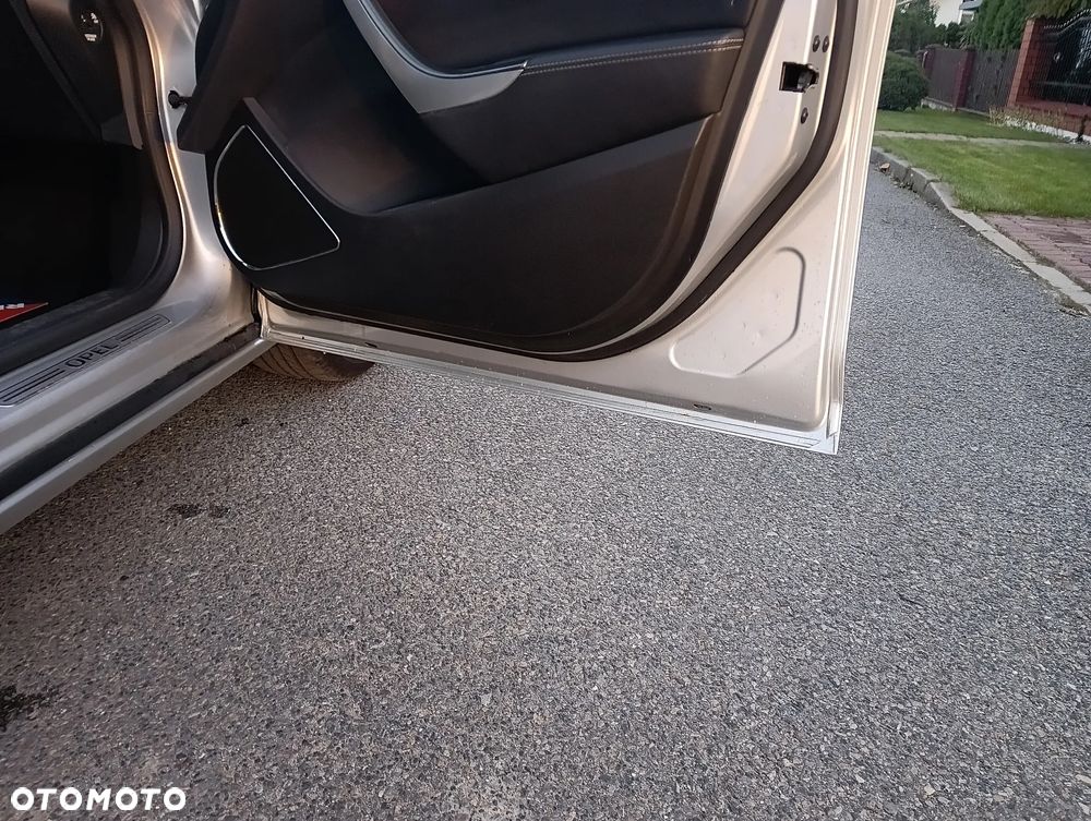 Opel Astra 1.4 EcoFLEX Cosmo - 29