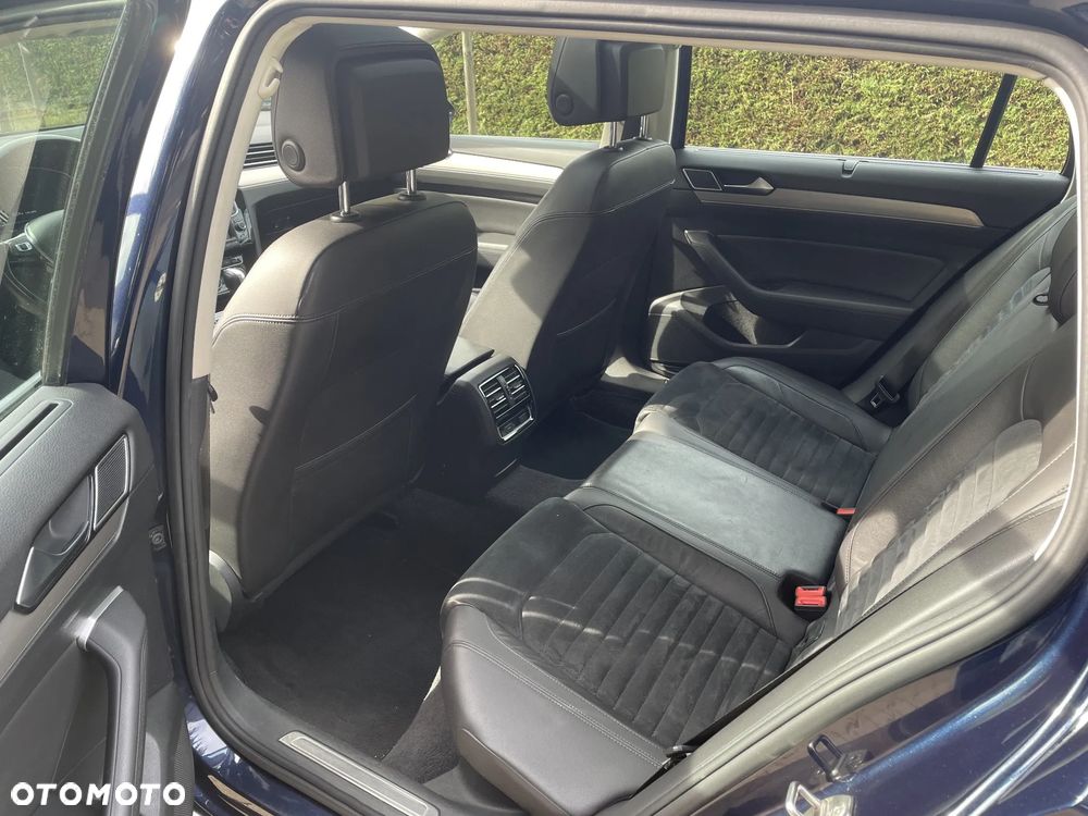 Volkswagen Passat - 21