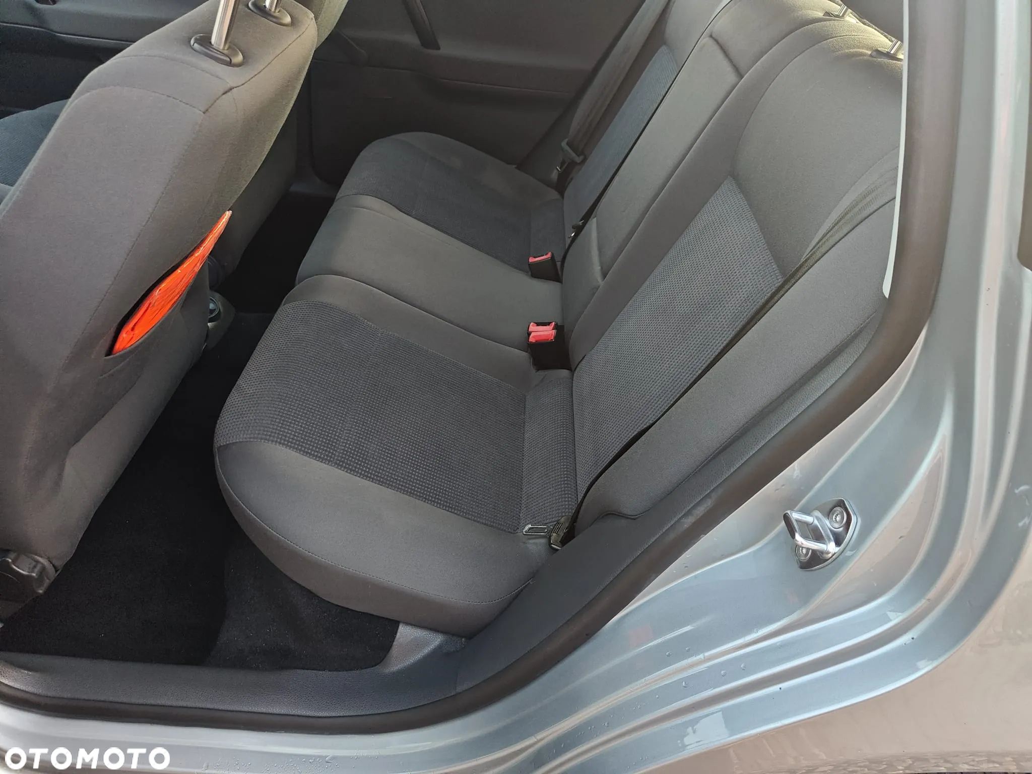 Volkswagen Polo 1.4 16V Comfortline - 28