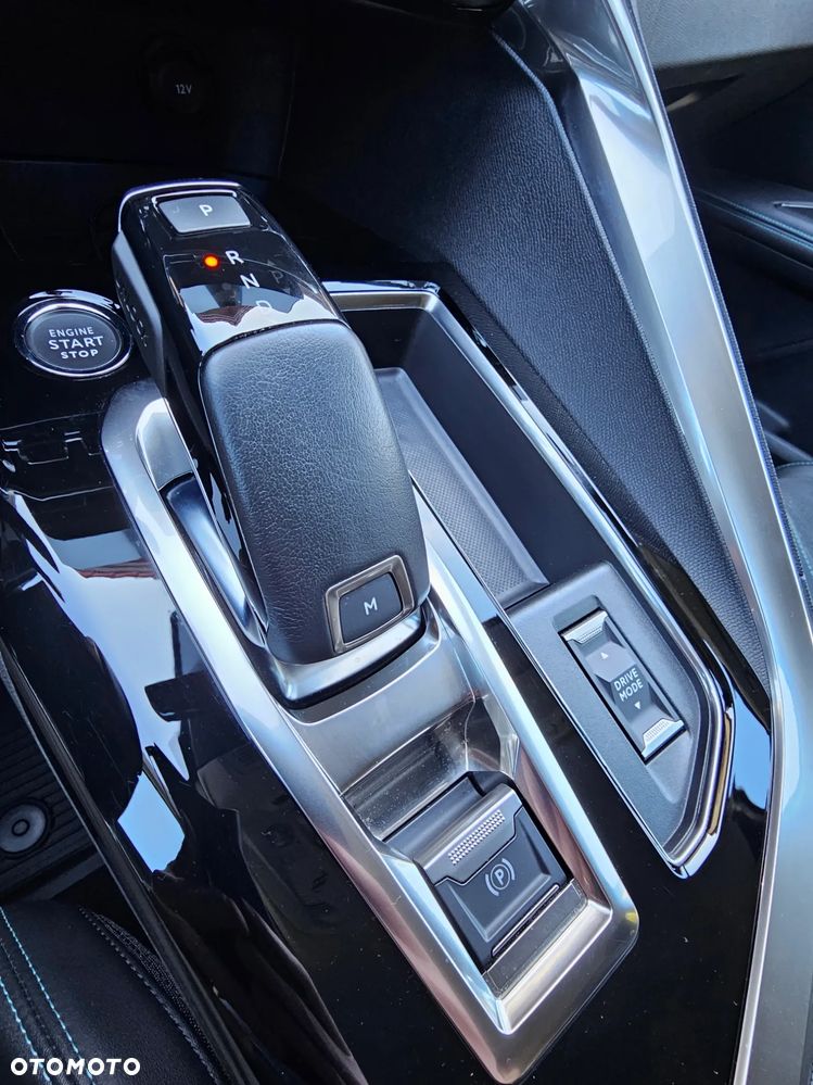 Peugeot 5008 1.5 BlueHDi Allure S&S EAT8 - 19
