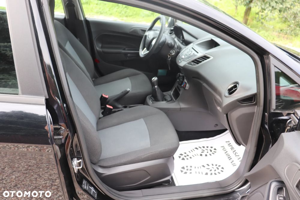 Ford Fiesta 1.25 Celebration - 27