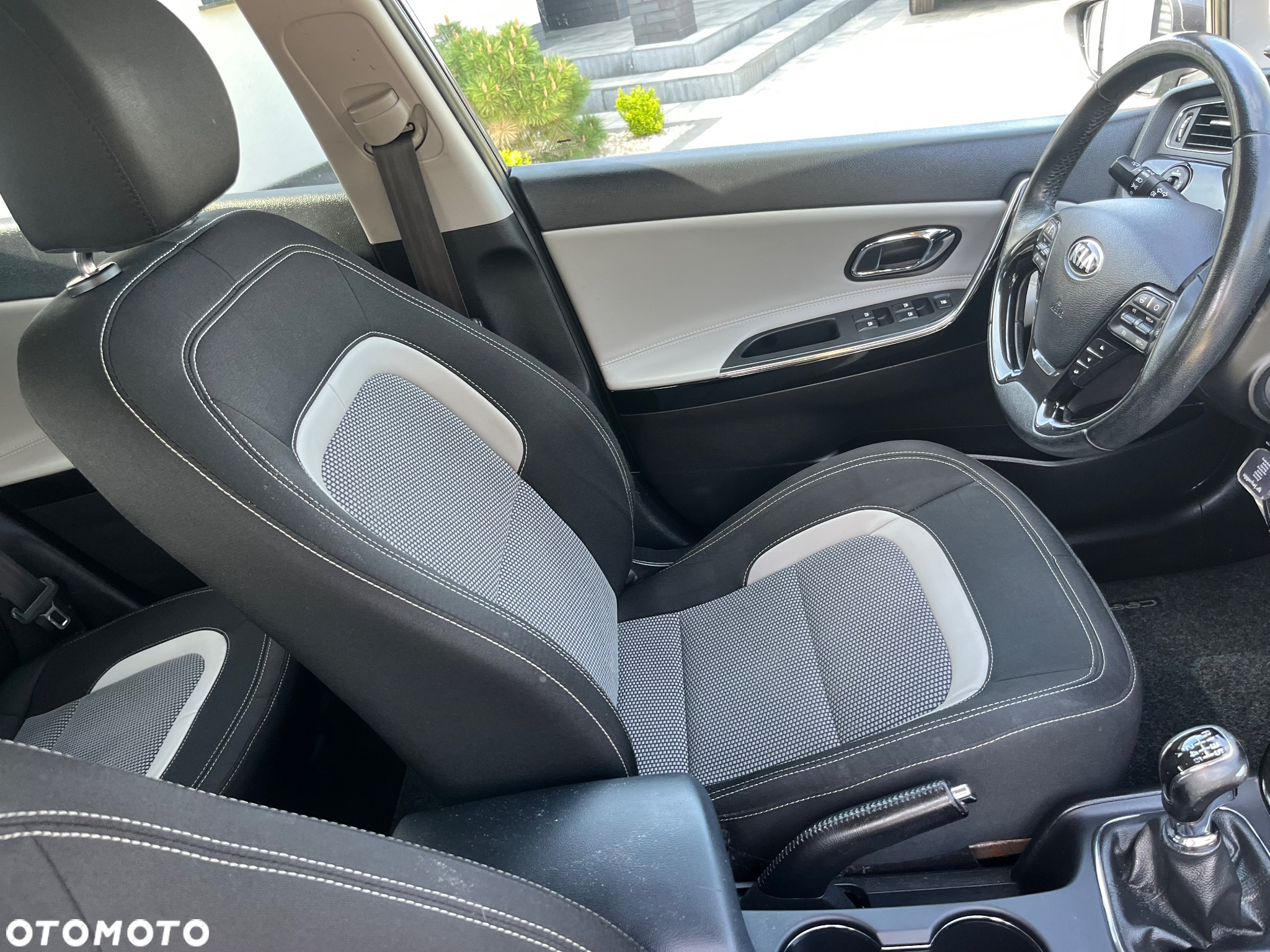 Kia Ceed - 14