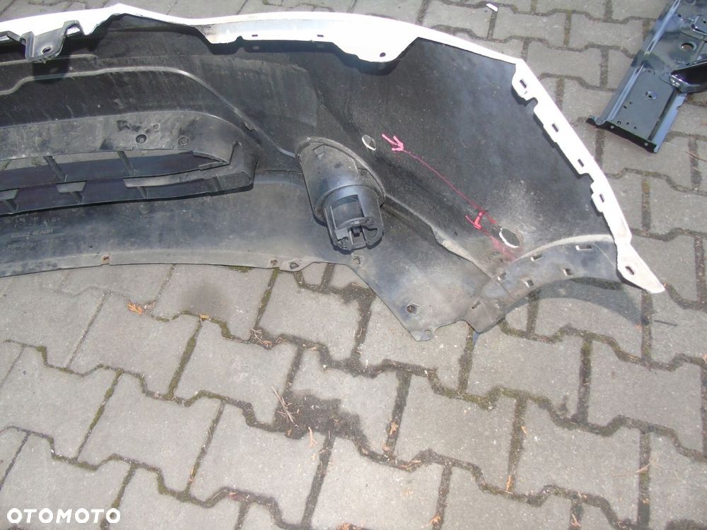 Nissan Qashqai J11 zderzak przedni 62022-4EA0H - 9