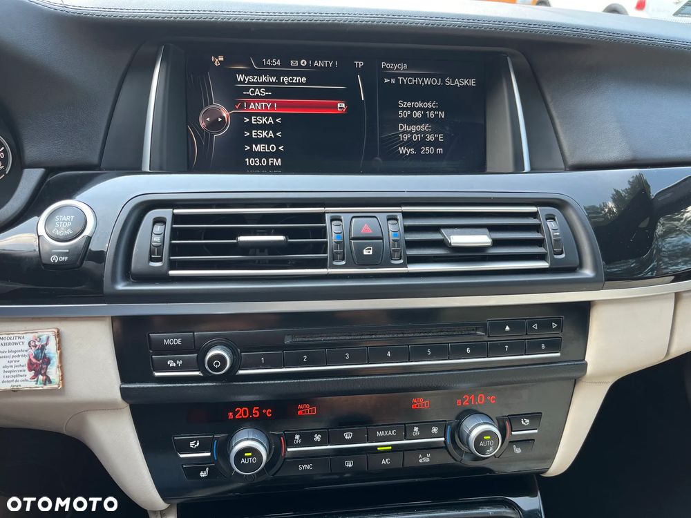 BMW Seria 5 525d xDrive - 22