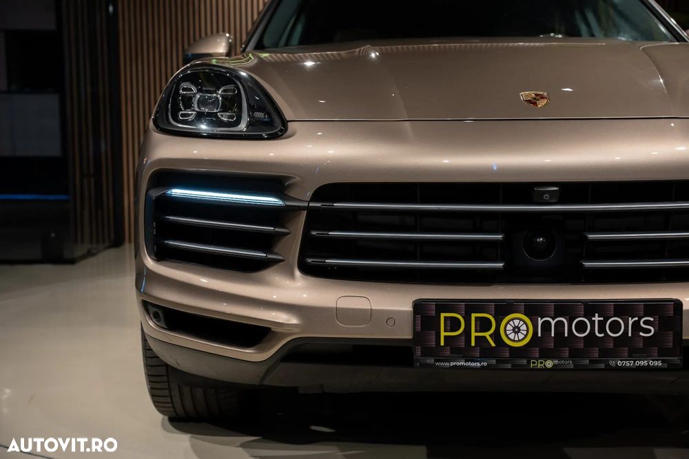 Porsche Cayenne - 7