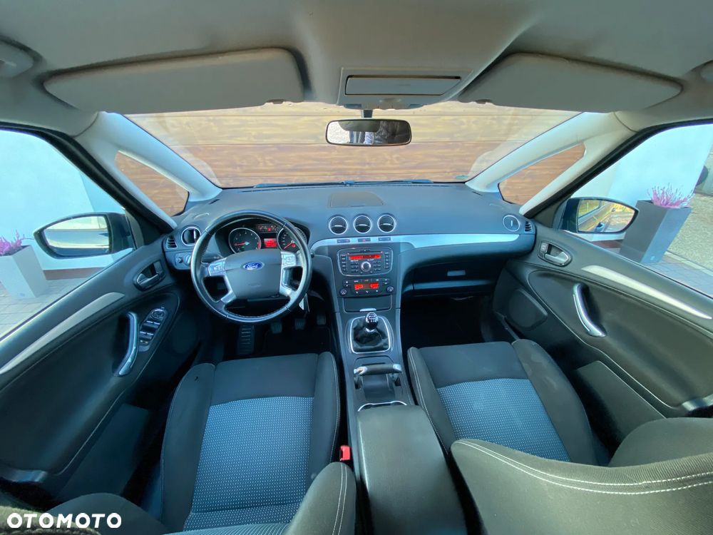 Ford S-Max - 7
