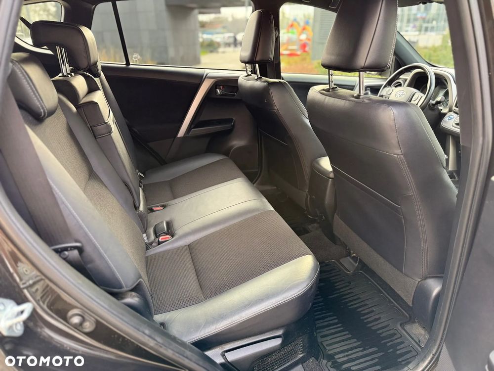 Toyota RAV4 - 13