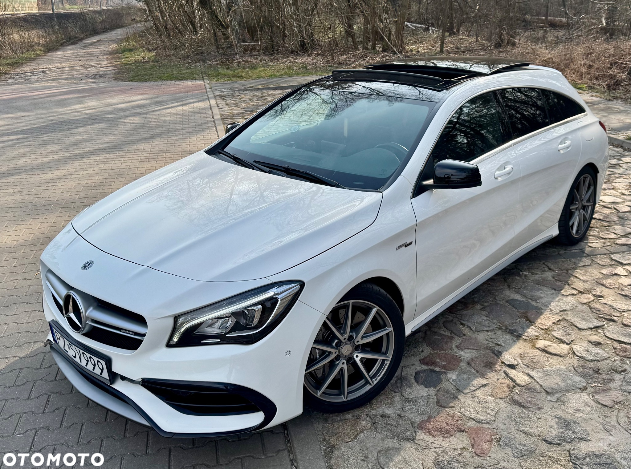 Mercedes-Benz CLA AMG 45 4-Matic - 9