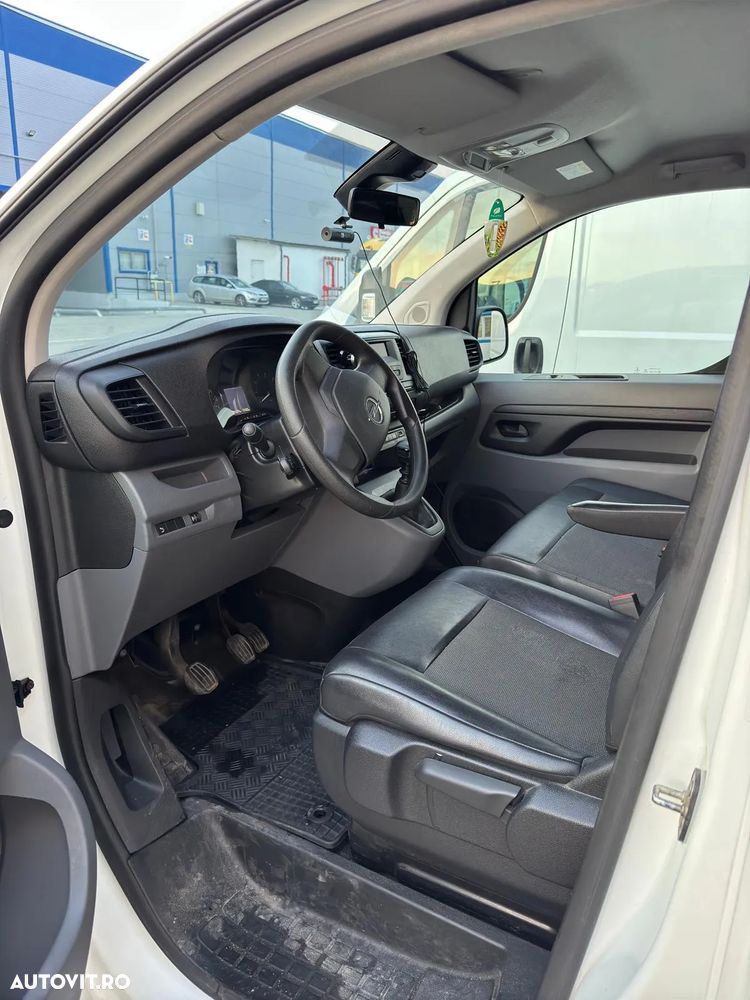 Opel Vivaro - 11