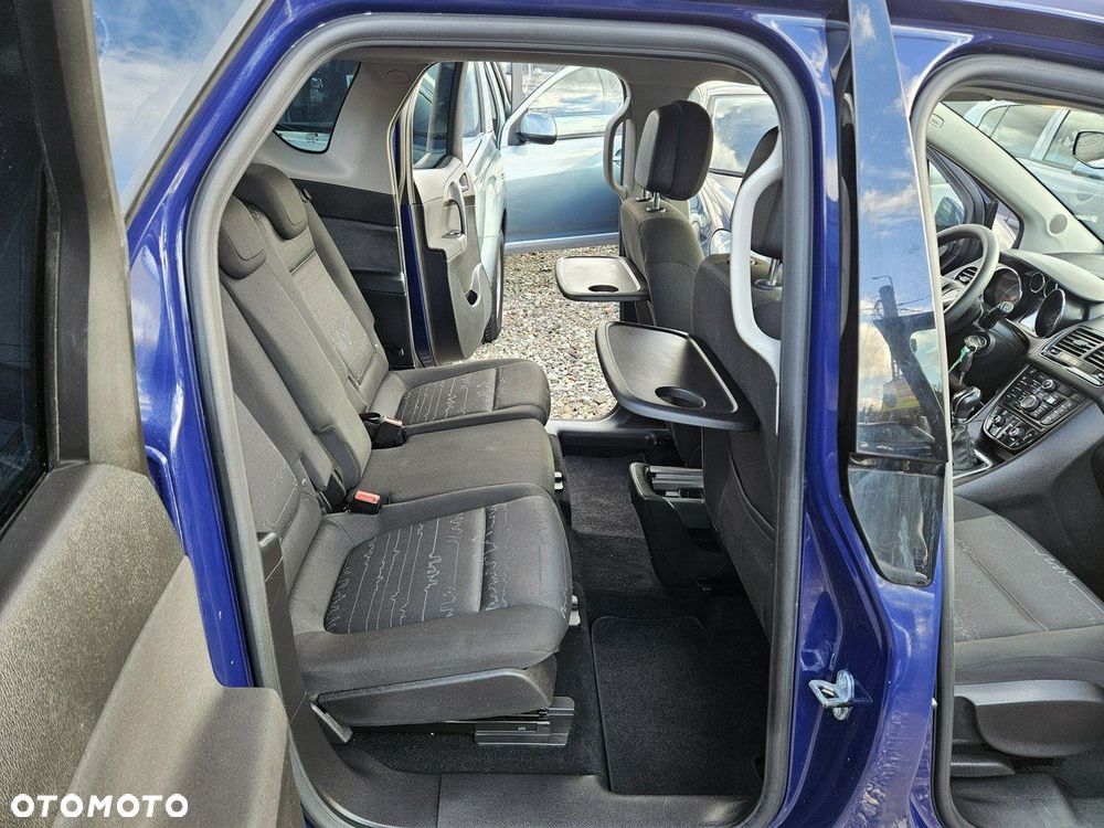 Opel Meriva - 11