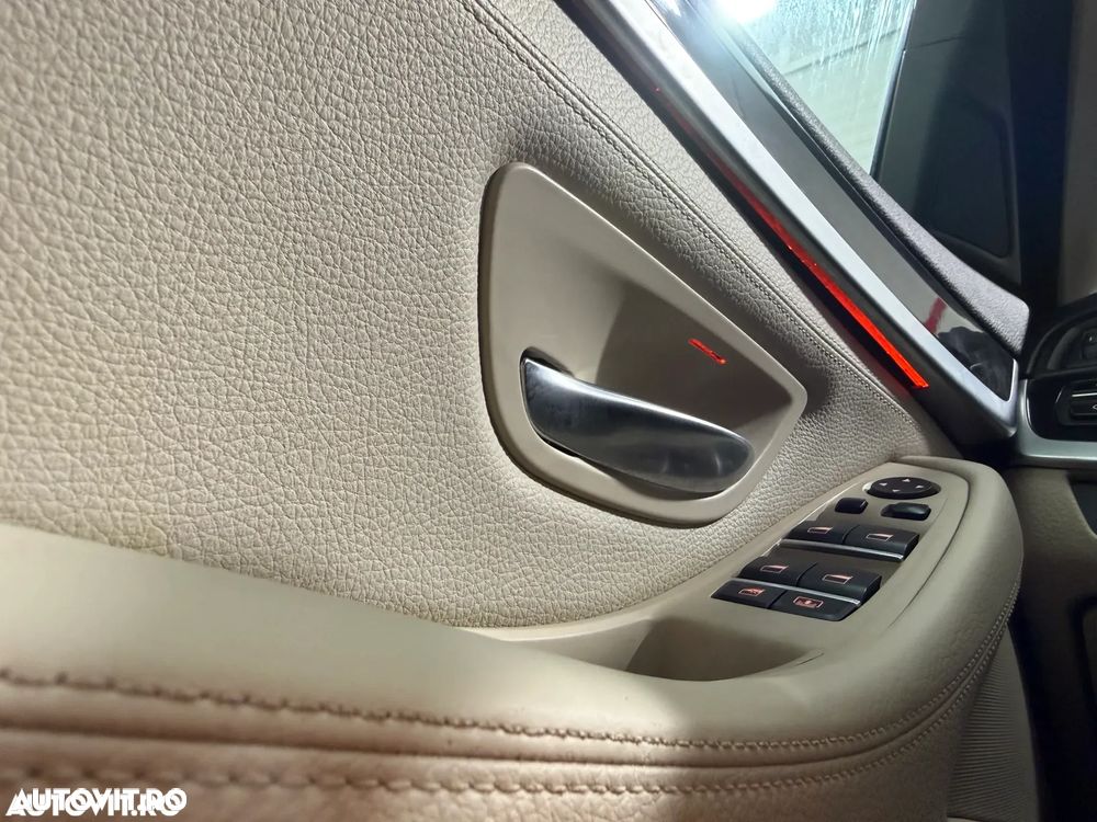BMW Seria 5 520d Aut. - 38