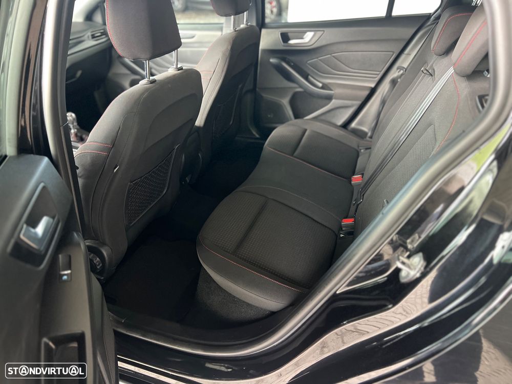 Ford Focus SW 1.0 EcoBoost MHEV ST-Line X - 10