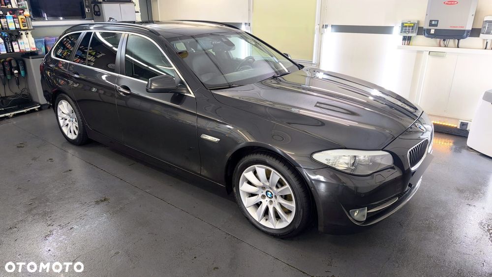 BMW Seria 5 530d xDrive Sport-Aut - 1