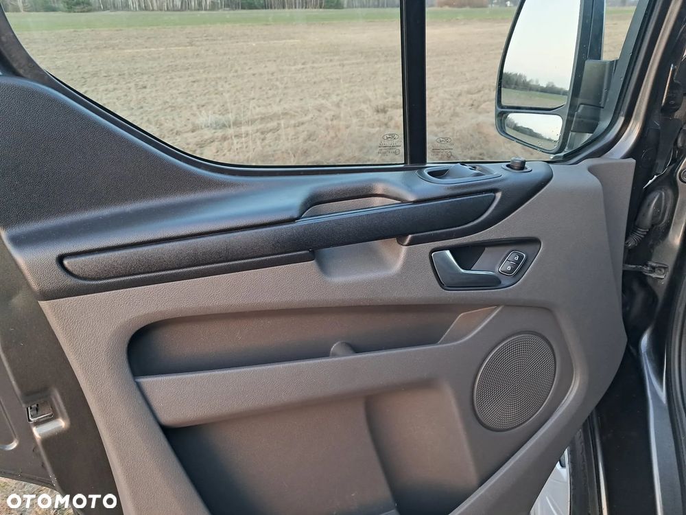 Ford Transit Custom - 11