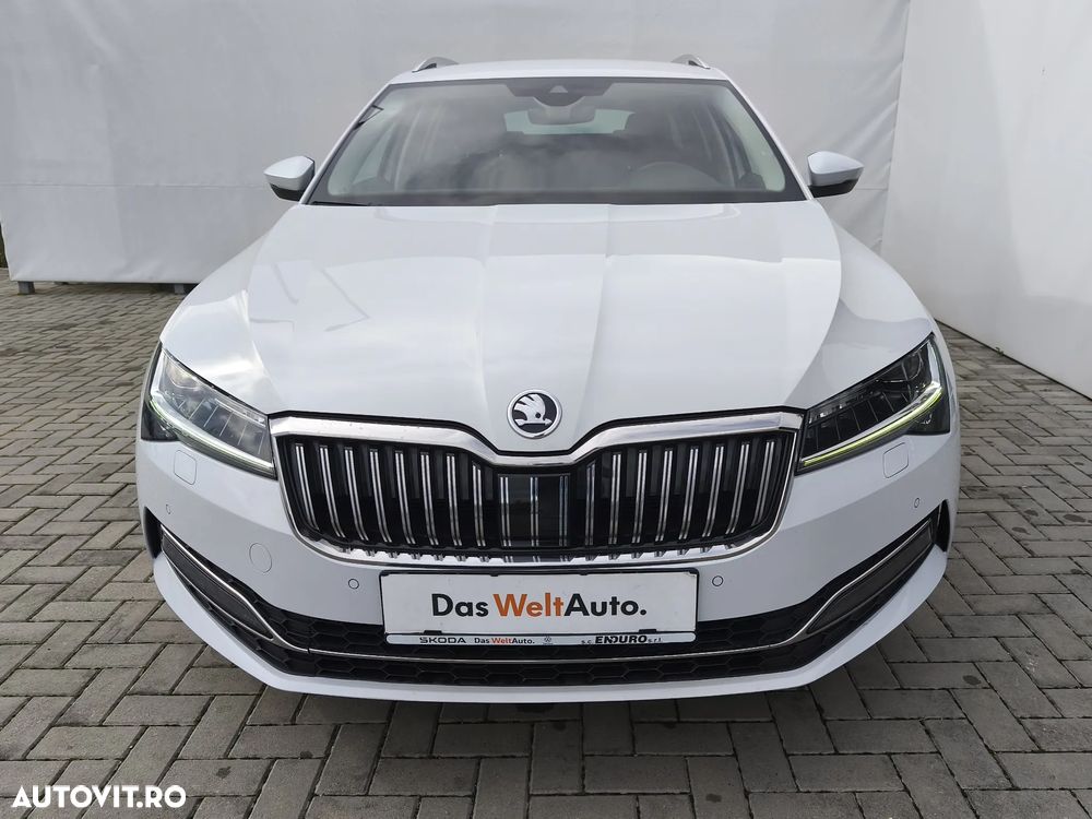 Skoda Superb Combi 2.0 TDI DSG Style - 8
