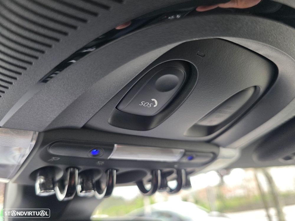 MINI Clubman Cooper D Premium Essential Auto - 21