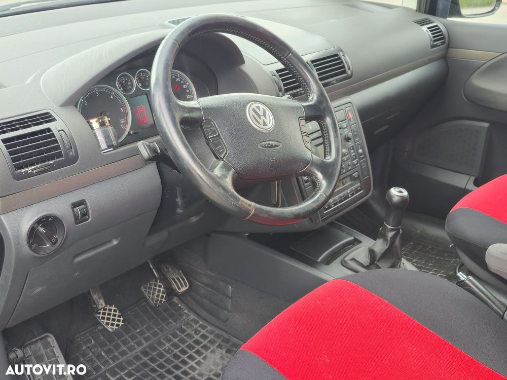Volkswagen Sharan 1.9 TDI Comfortline Family - 17