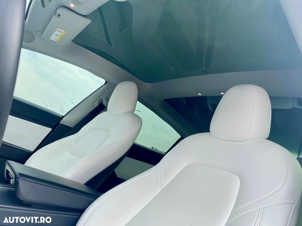 Tesla Model 3 - 16