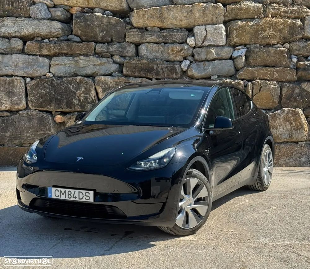 Tesla Model Y - 1