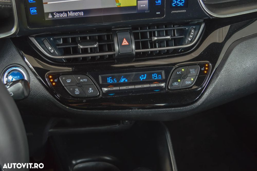 Toyota C-HR Style Selection - 22