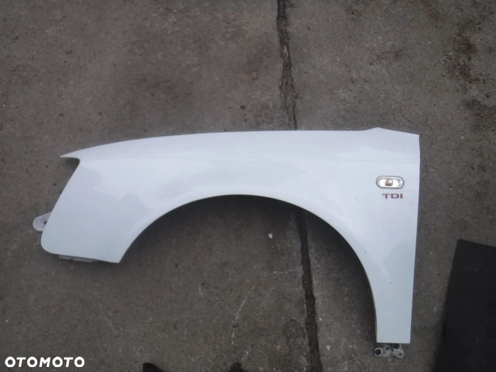 Seat Exeo lift  blotnik lewy przod idealny LS9R Bialy - 10