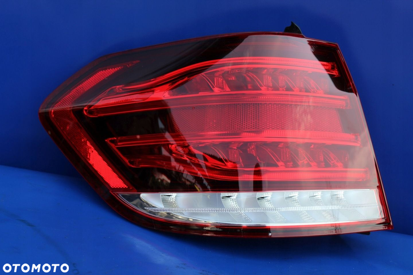 Lampa tylna tył lewy z błotnika OE Mercedes W212 Lift Kombi A2129061703 - 2
