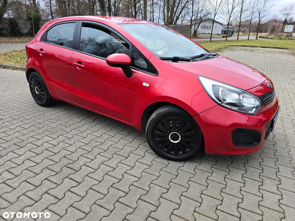 Kia Rio - 36