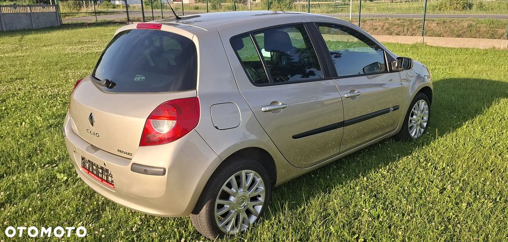 Renault Clio 1.6 16V Expression - 4