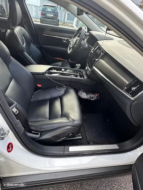 Volvo V90 Cross Country 2.0 D4 Plus AWD Geartronic - 8