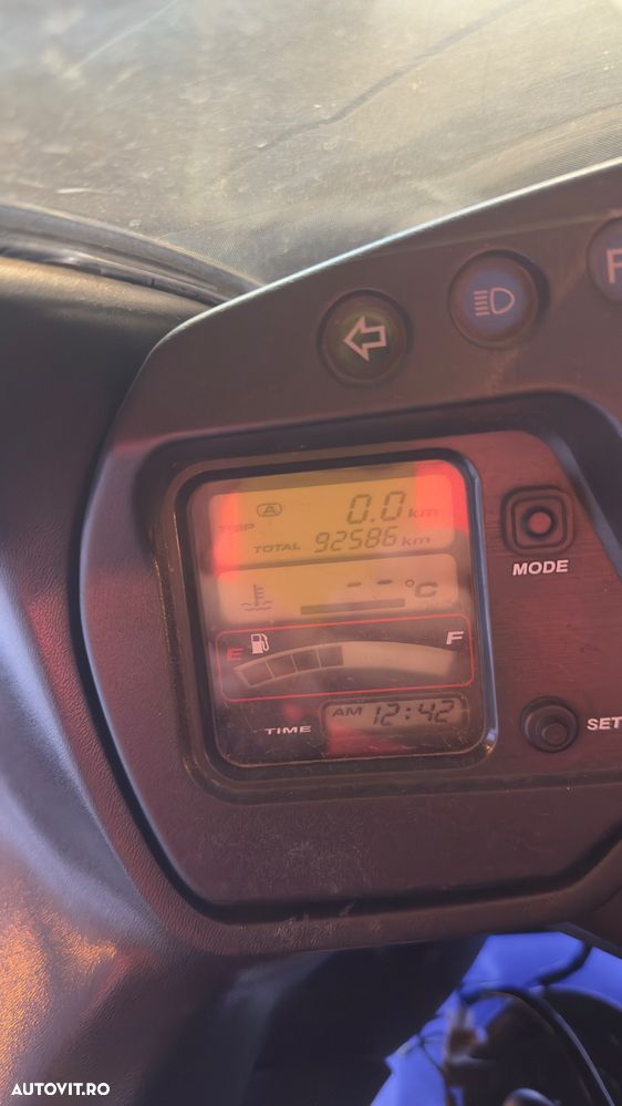 Honda CBR 1100XX Super Blackbird - 3