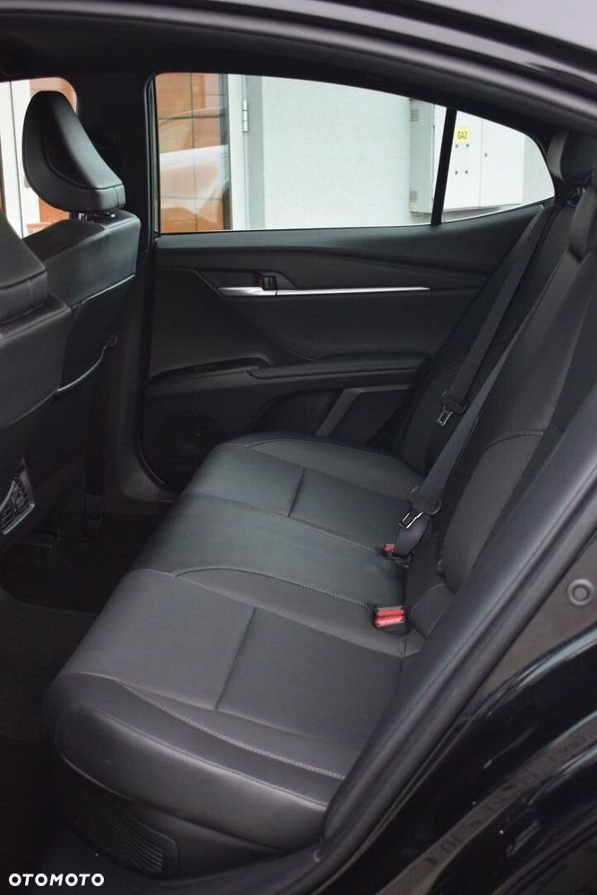 Toyota Camry - 14
