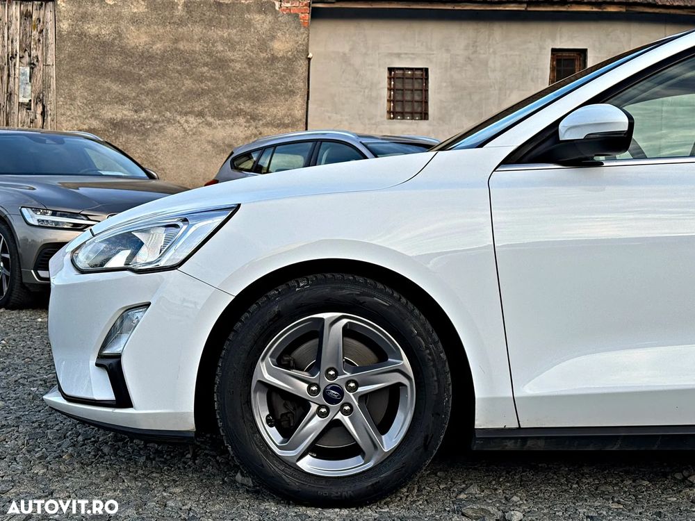 Ford Focus 1.5 EcoBlue Start-Stopp-System COOL&CONNECT DESIGN - 23