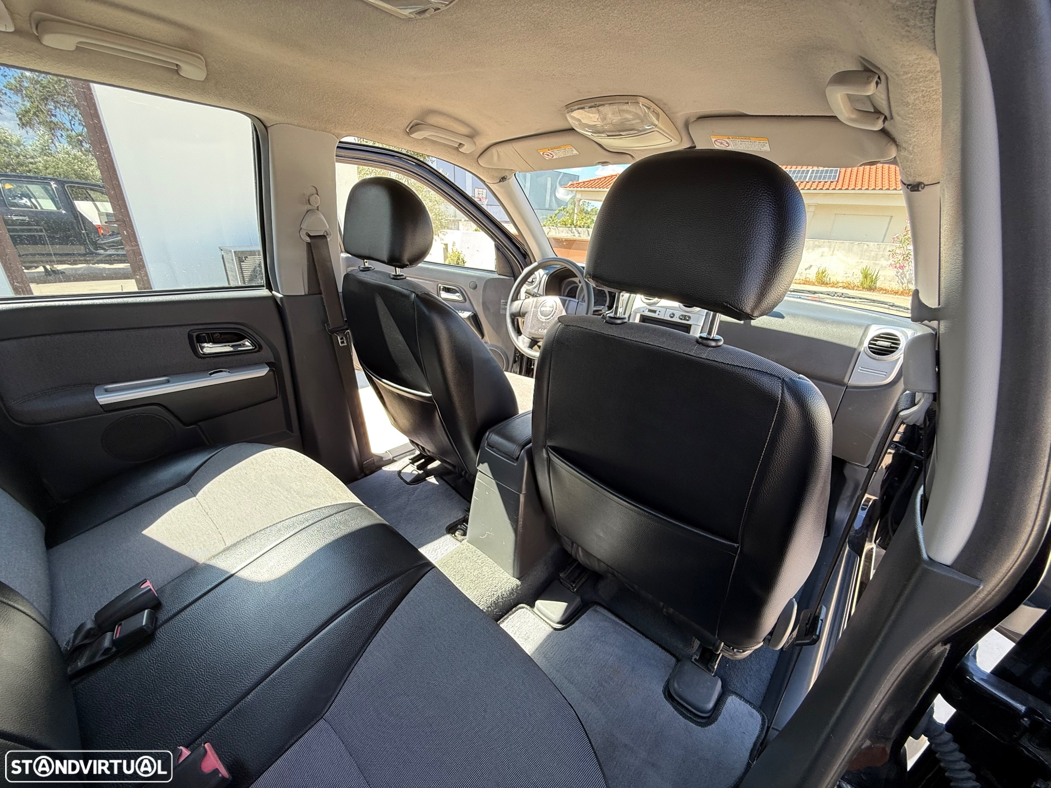 Isuzu D-Max 2.5 DTi CD 4WD LS - 28