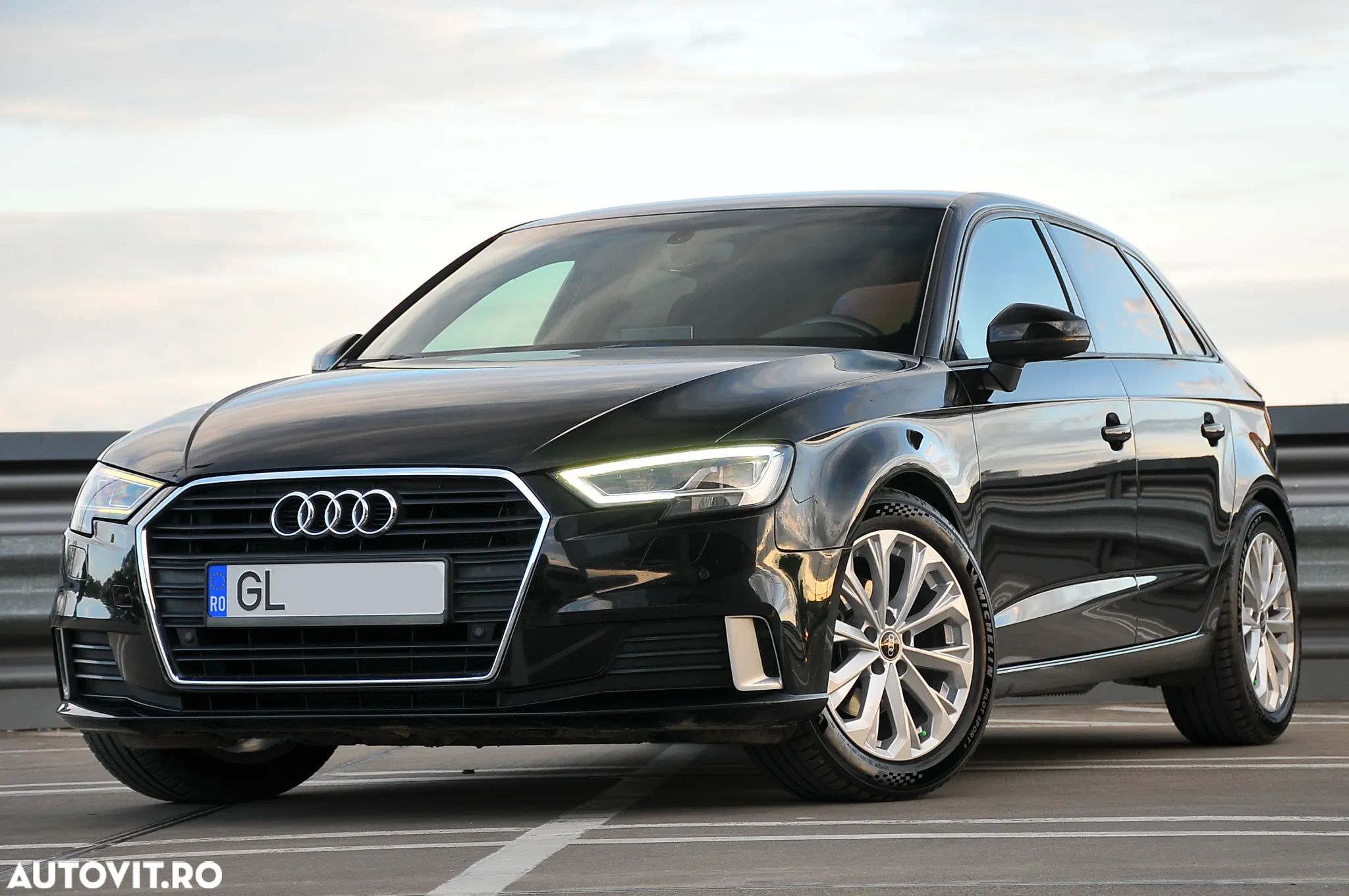 Audi A3 35 TFSI Sportback S tronic - 1